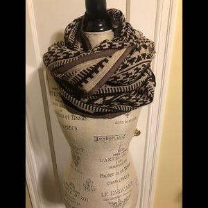Wilfred Aritzia Scarf